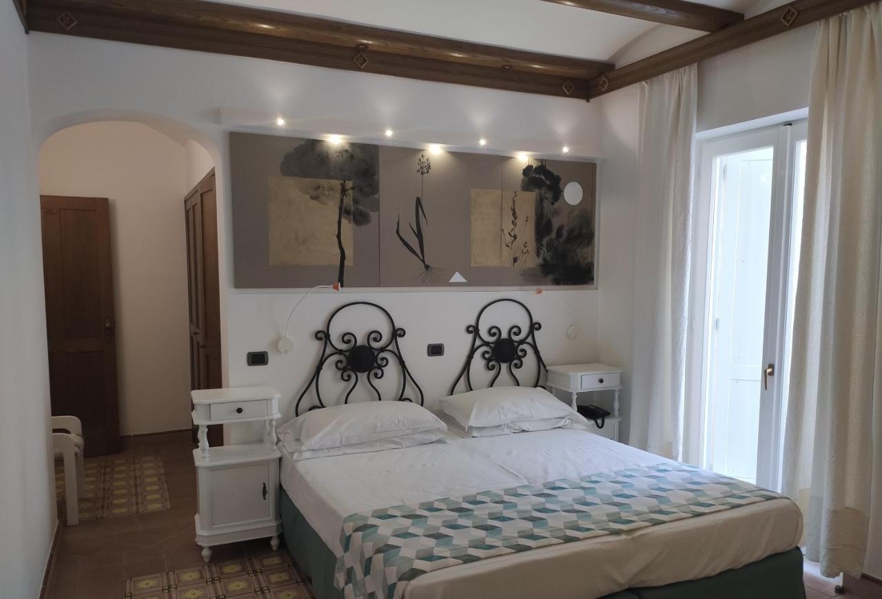 Taverna Del Capitano Marina del Cantone 外观 照片