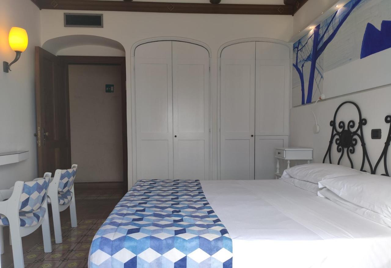 Taverna Del Capitano Marina del Cantone 外观 照片