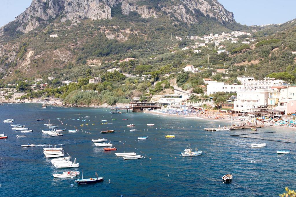 Taverna Del Capitano Marina del Cantone 外观 照片