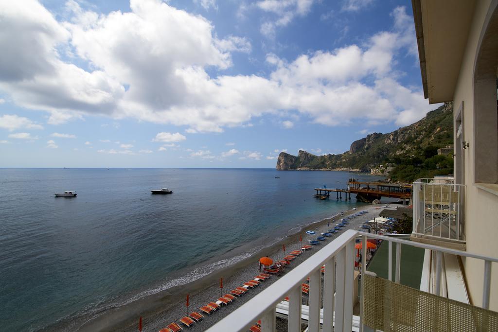 Taverna Del Capitano Marina del Cantone 外观 照片