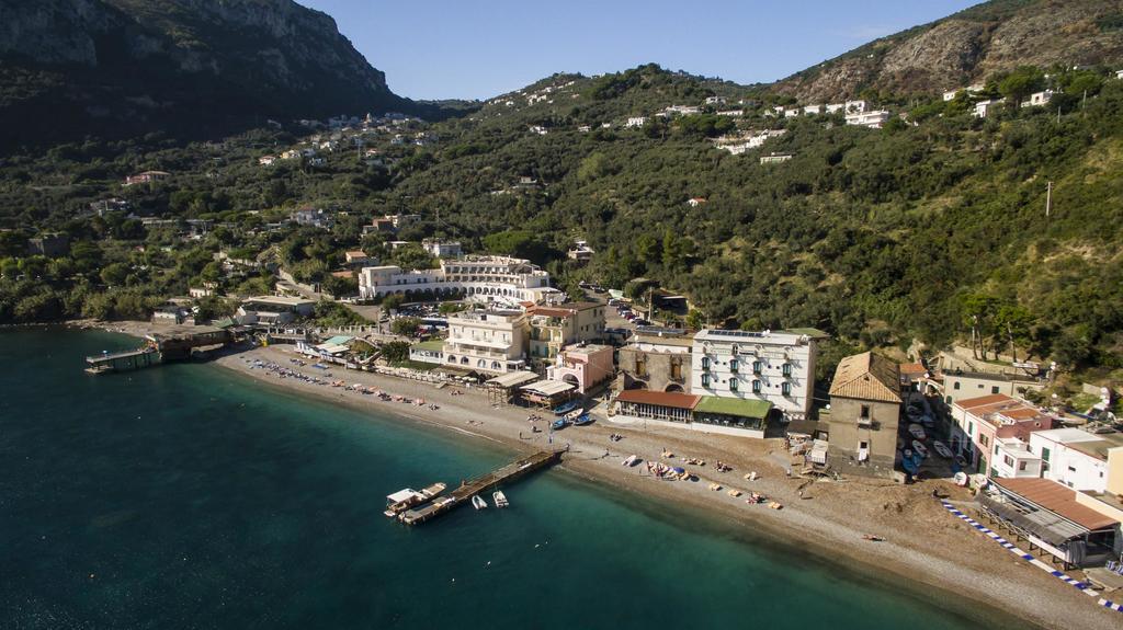 Taverna Del Capitano Marina del Cantone 外观 照片